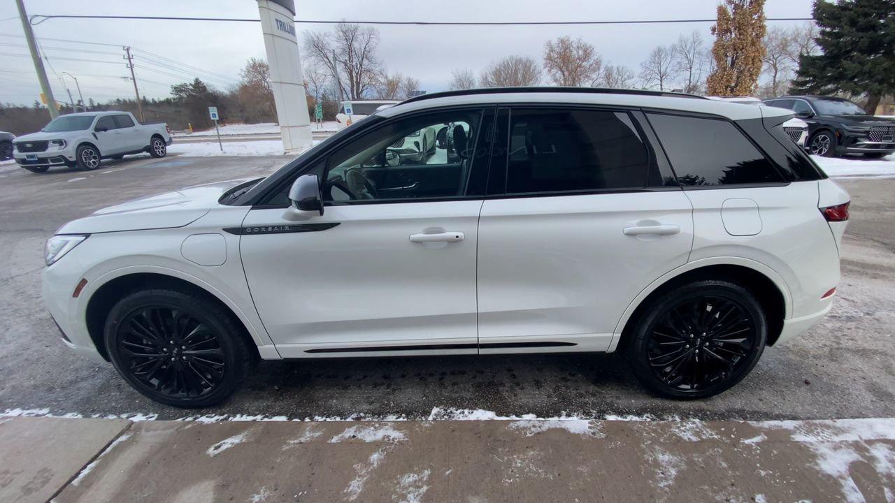 2026 Lincoln Corsair PHEV Grans Touring PHEV Photo4