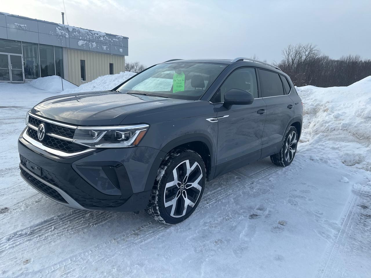 2022 Volkswagen Taos Highline 4dr All-Wheel Drive 4MOTION Photo