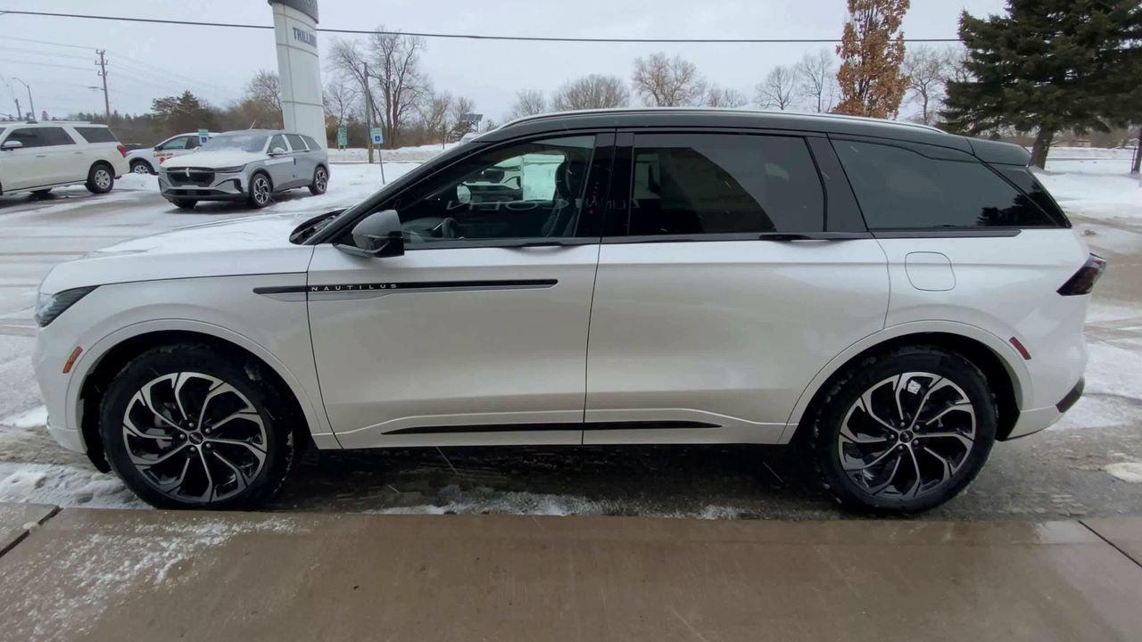 2026 Lincoln Nautilus RESERVE Photo