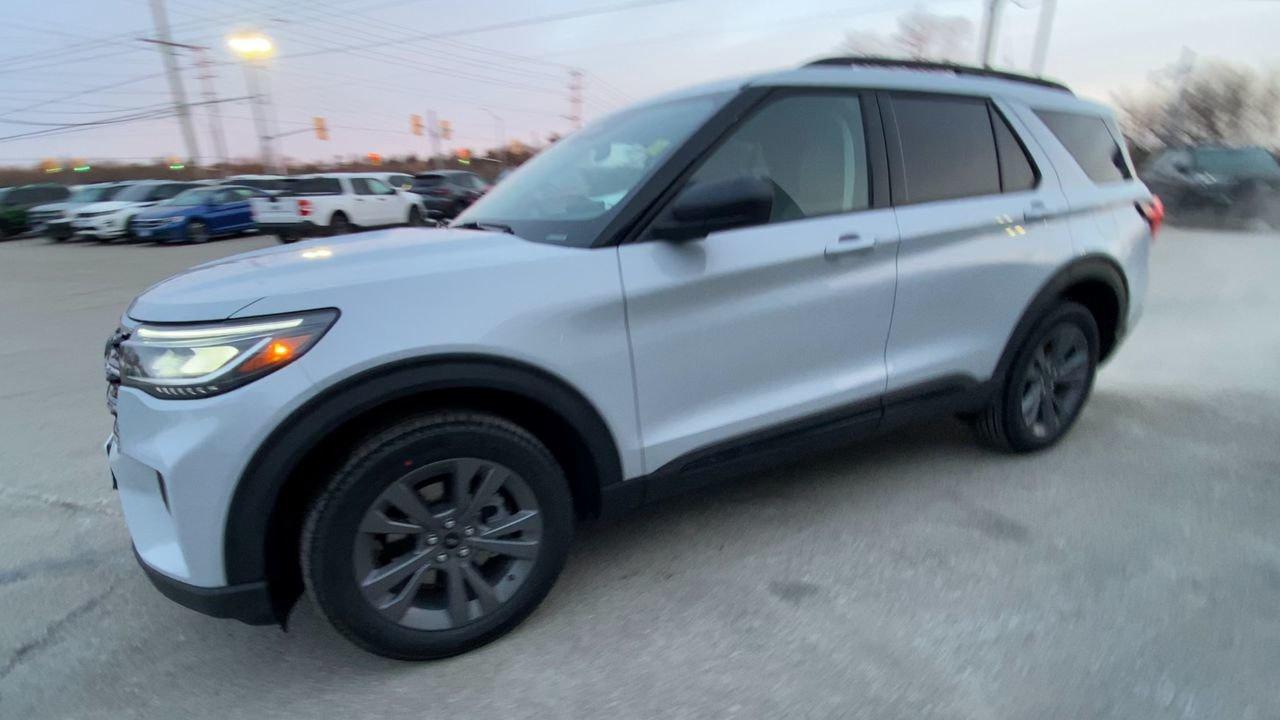 2026 Ford Explorer Active Photo