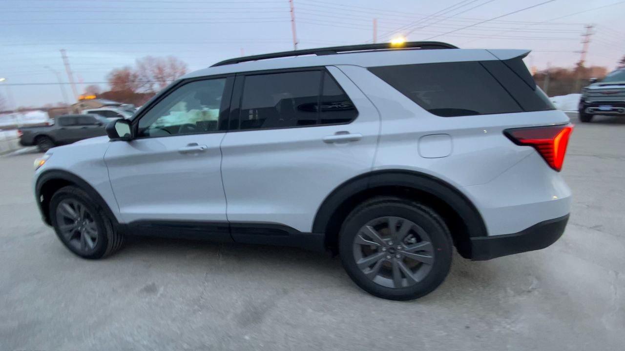 2026 Ford Explorer Active Photo