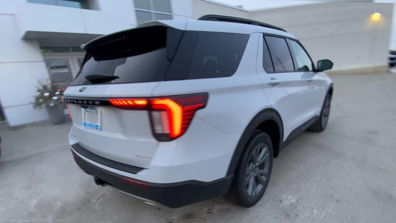 2026 Ford Explorer Active Photo