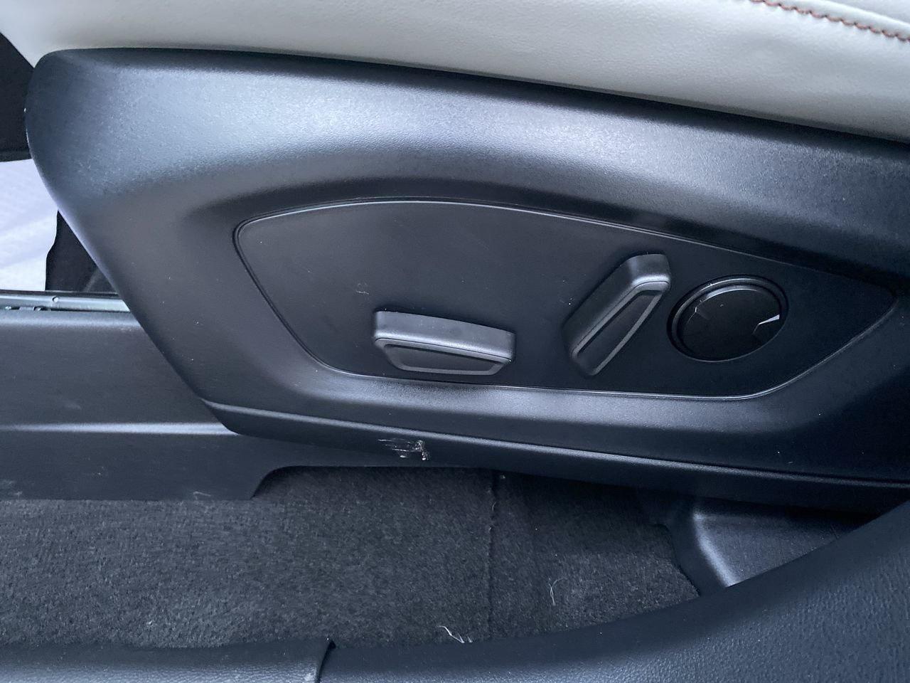 2026 Ford Explorer Active Photo