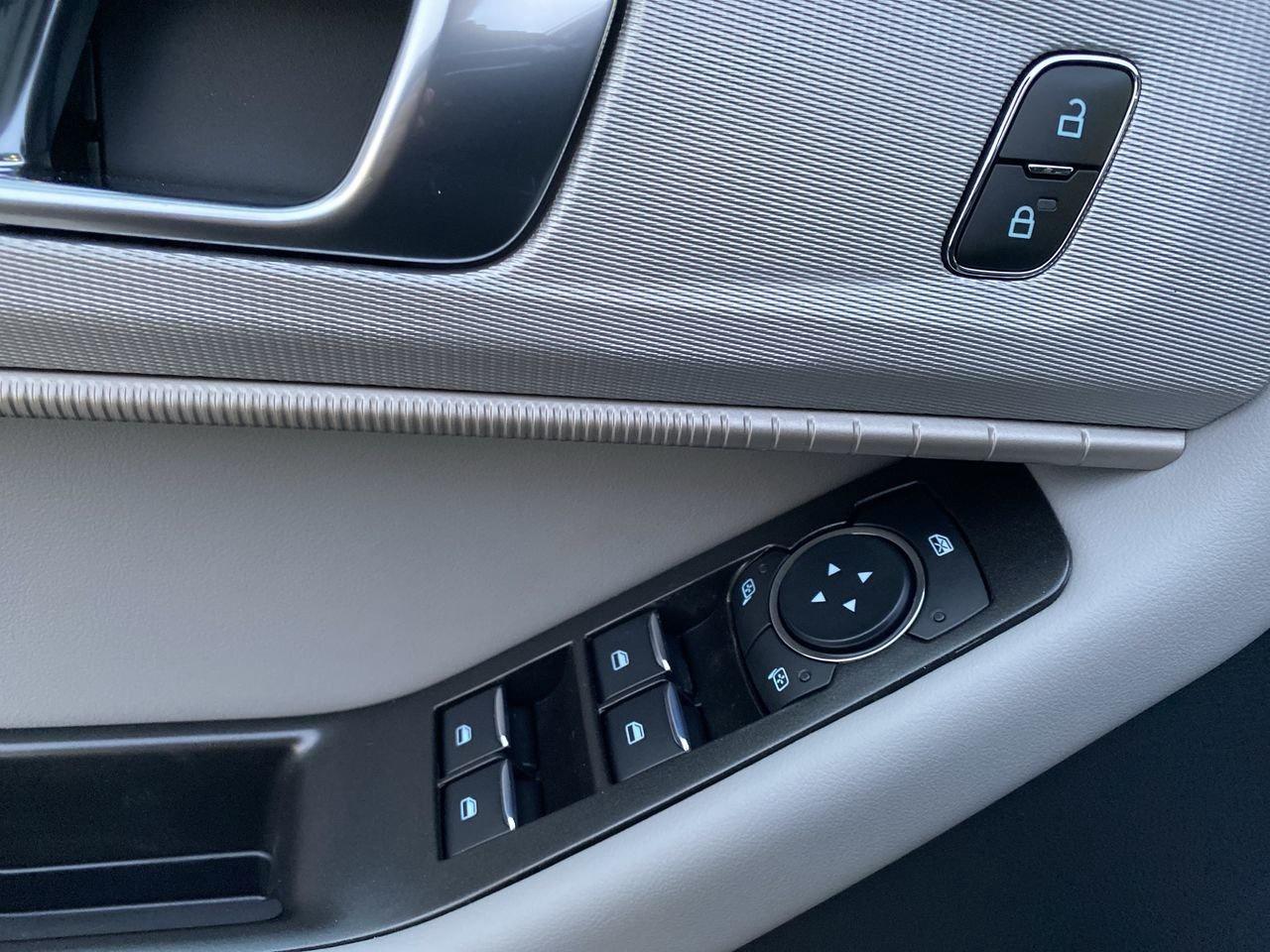 2026 Ford Explorer Active Photo