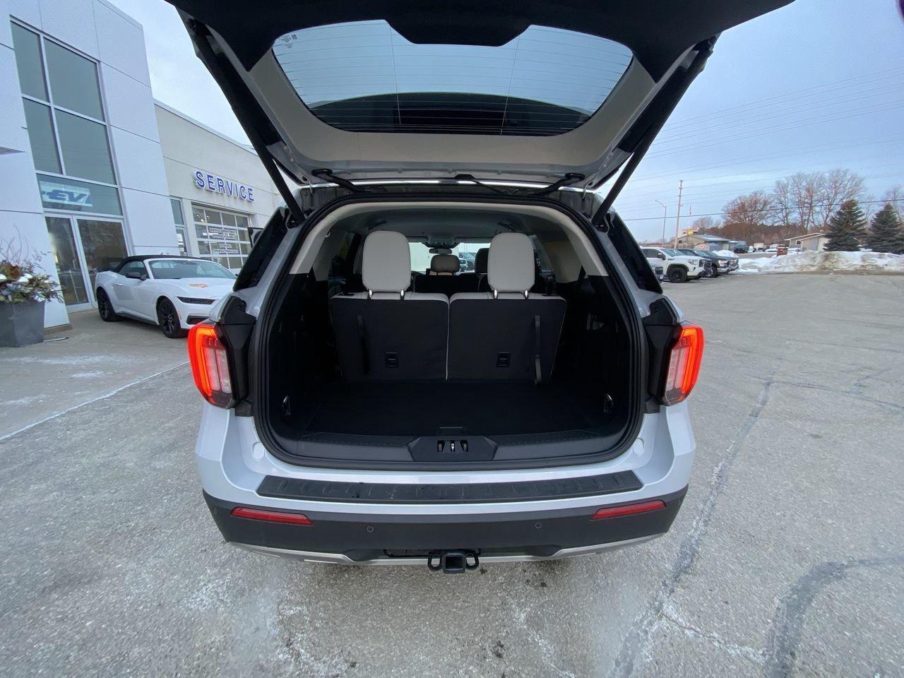 2026 Ford Explorer Active Photo