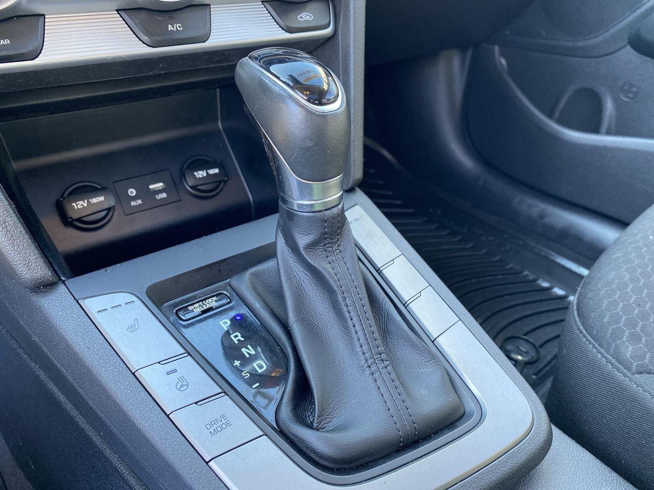 2020 Hyundai Elantra Preferred w/Sun & Safety Package Photo