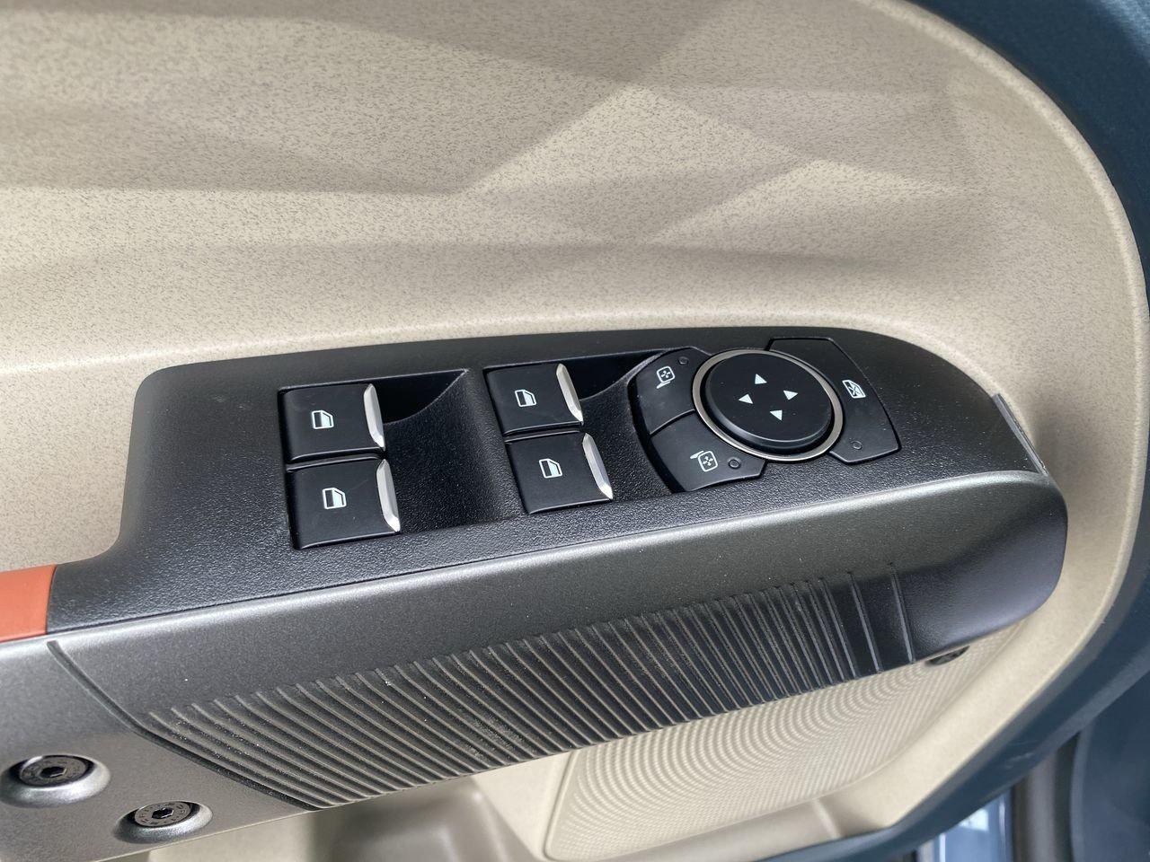 2026 Ford Maverick Hybrid Lariat Photo