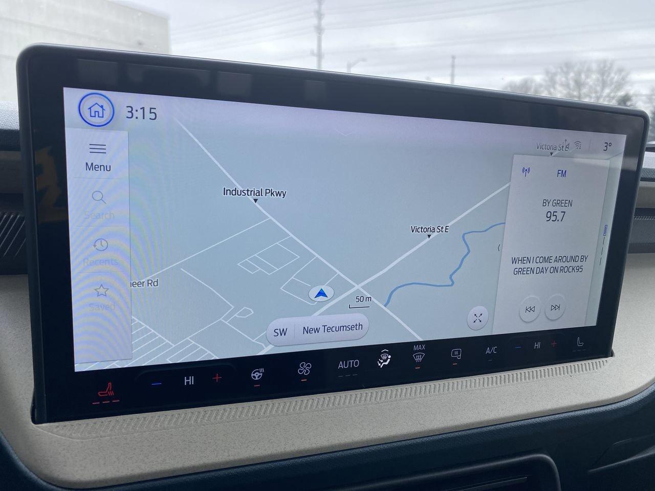 2026 Ford Maverick Hybrid Lariat Photo