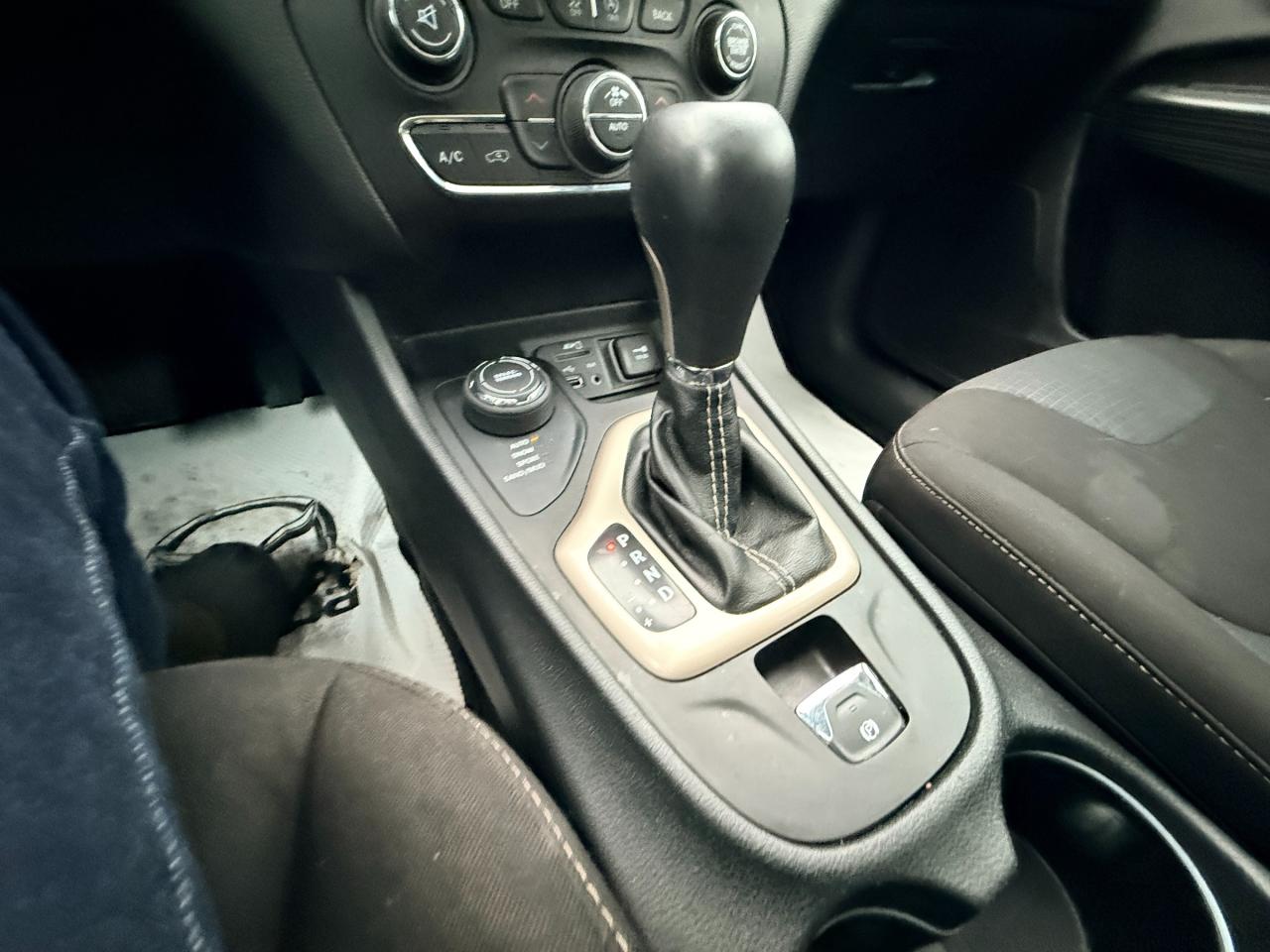 2016 Jeep Cherokee North 4dr 4x4 Photo