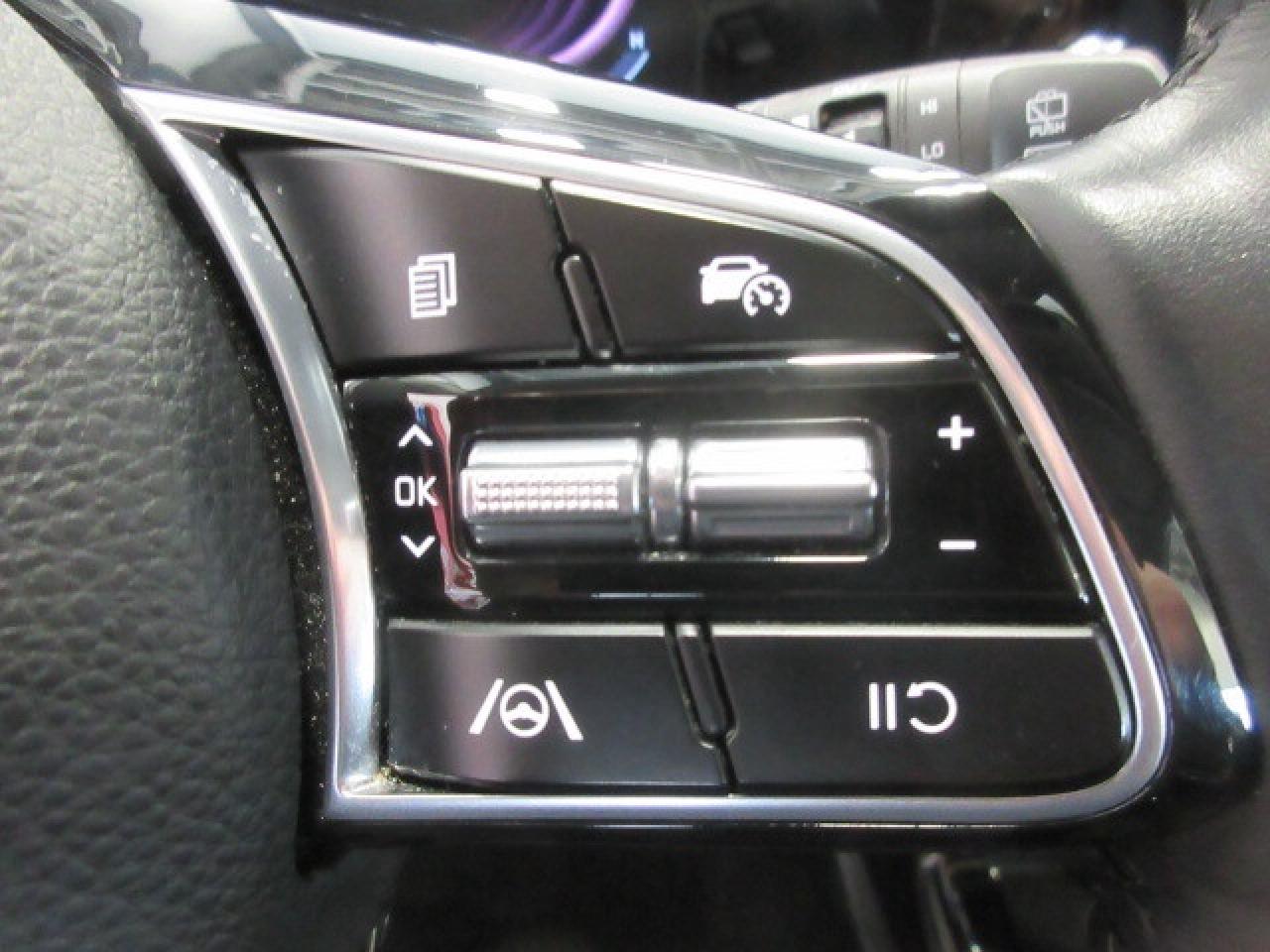 2024 Kia Seltos EX AWD, APPLE/ANDROID, HTD. SEATS, ALLOYS, 69K! Photo