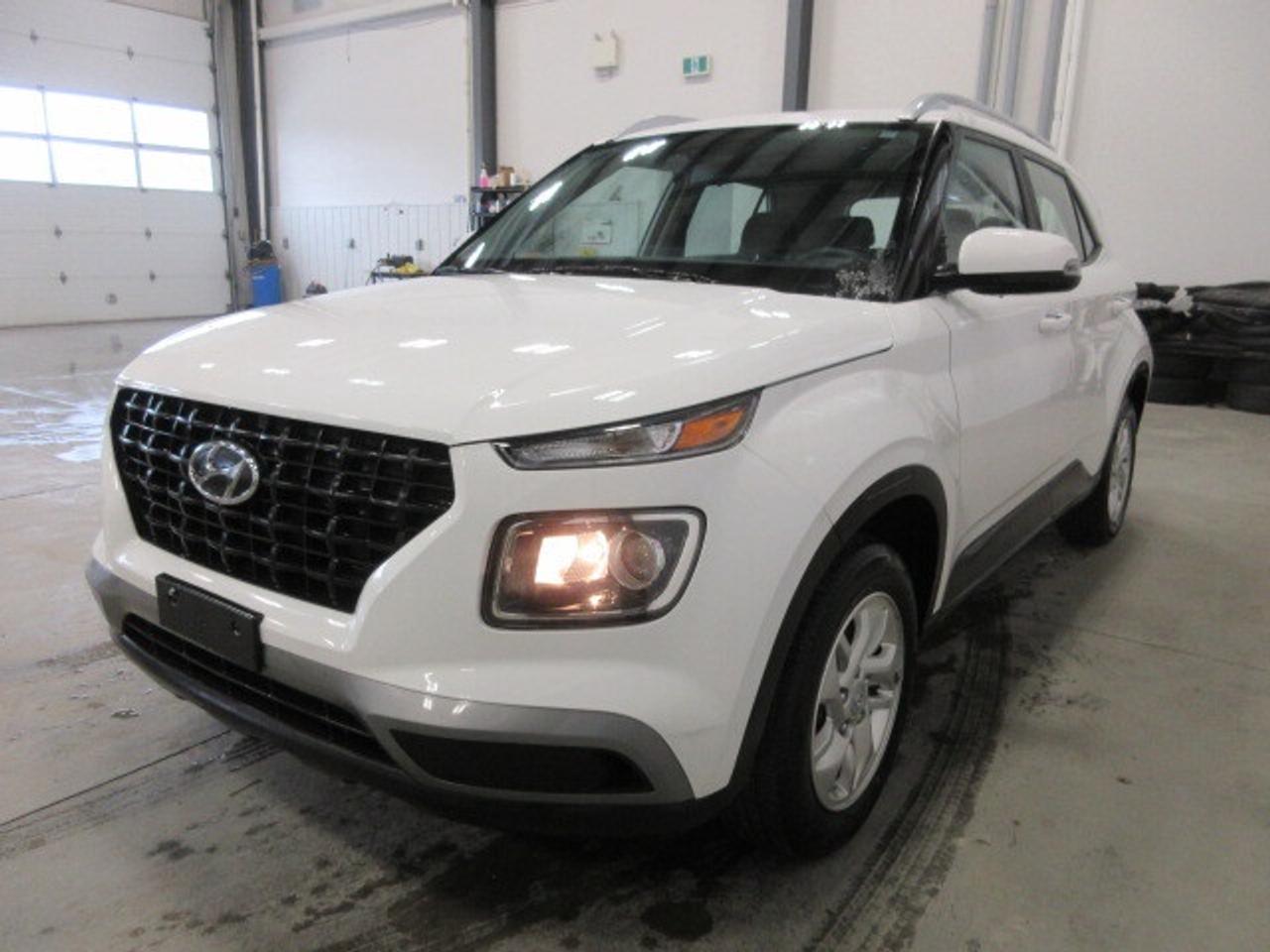 2024 Hyundai Venue PREFERRED, ALLOYS, HTD. SEATS, APPLE/ANDROID, 58K! Photo3