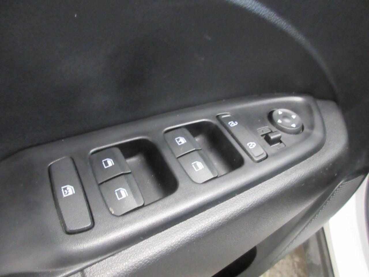 2024 Hyundai Venue PREFERRED, ALLOYS, HTD. SEATS, APPLE/ANDROID, 58K! Photo