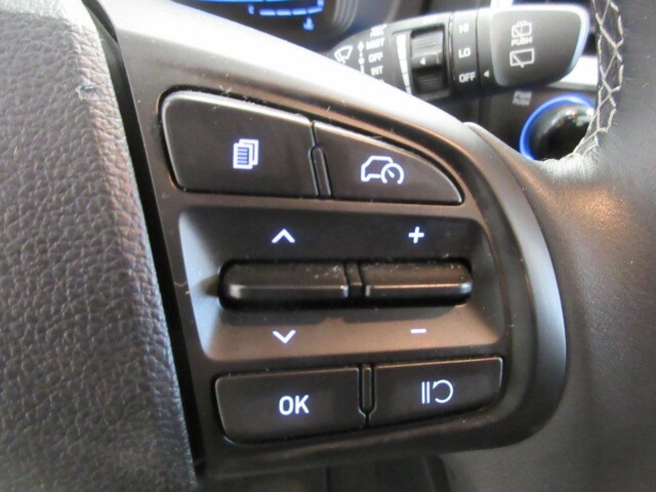 2024 Hyundai Venue PREFERRED, ALLOYS, HTD. SEATS, APPLE/ANDROID, 58K! Photo