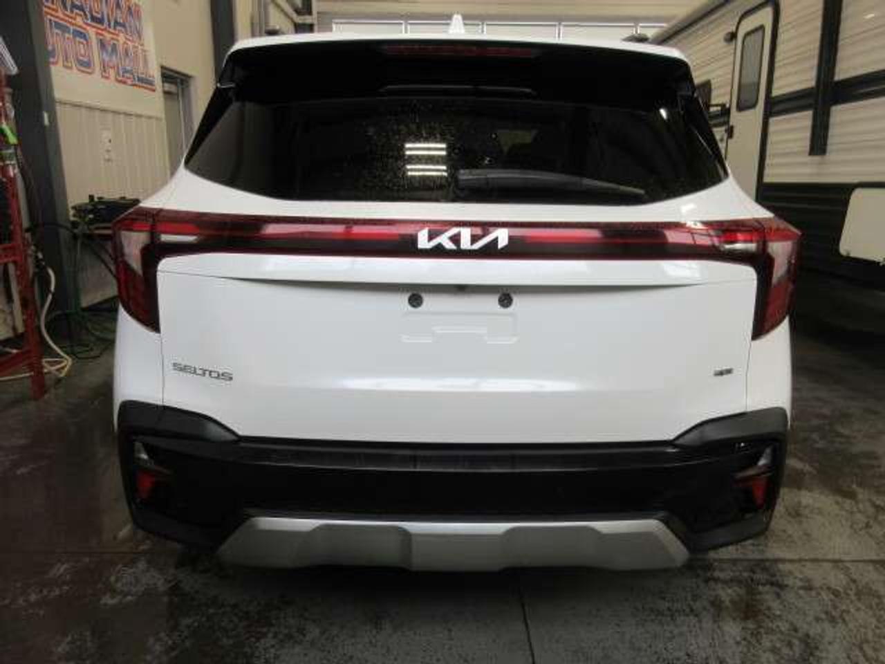 2024 Kia Seltos EX AWD, APPLE/ANDROID, HTD. SEATS, ALLOYS, 69K! Photo