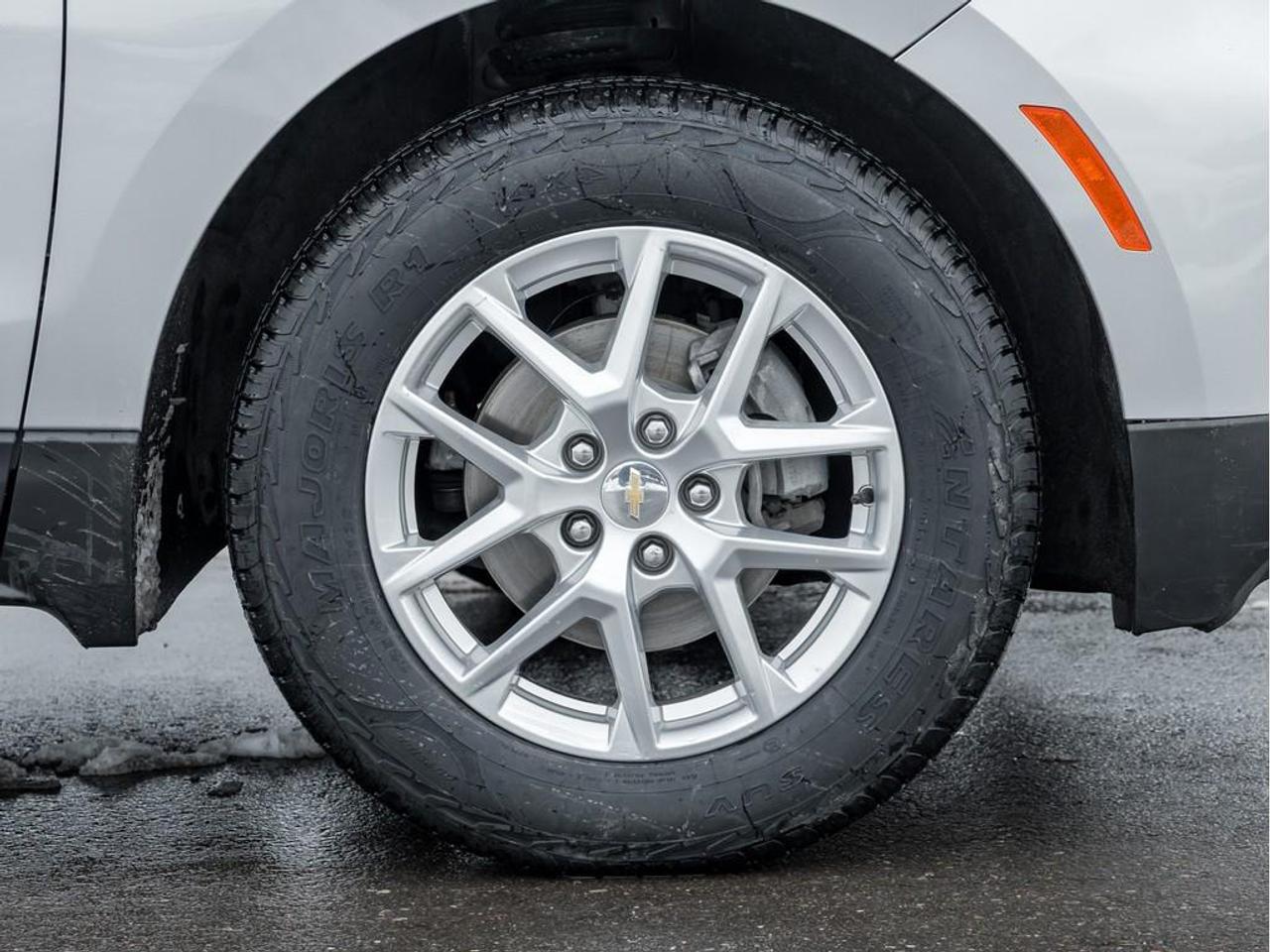 2022 Chevrolet Equinox LT w/1LT Front-Wheel Drive Photo3