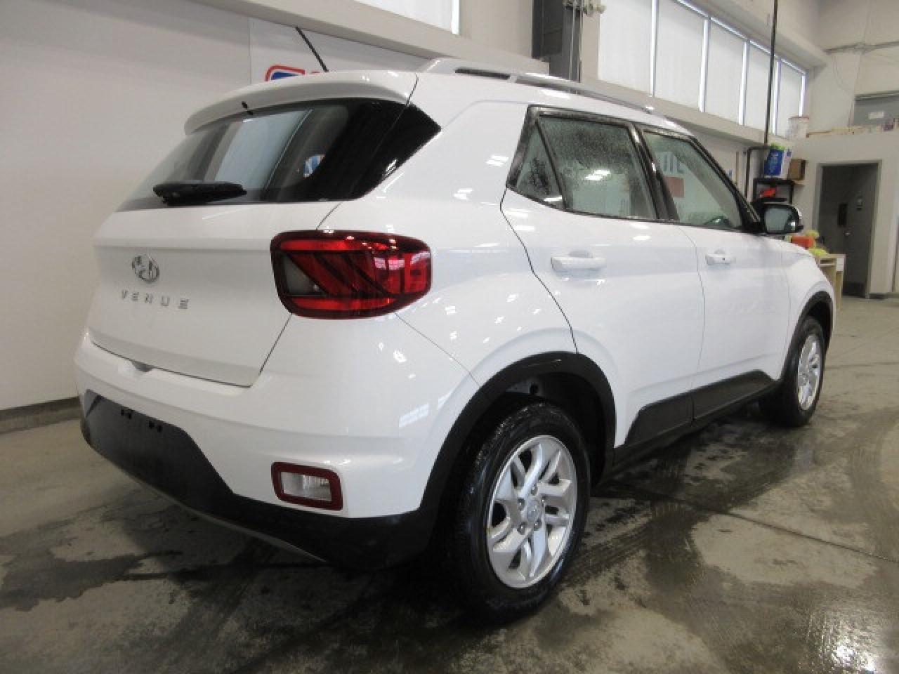 2024 Hyundai Venue PREFERRED, ALLOYS, HTD. SEATS, APPLE/ANDROID, 62K! Photo