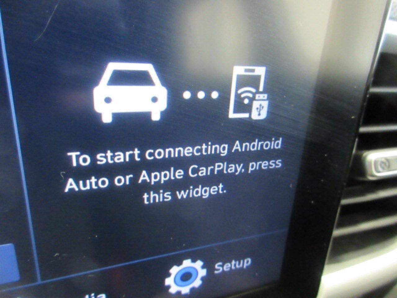 2024 Hyundai Venue PREFERRED, ALLOYS, HTD. SEATS, APPLE/ANDROID, 62K! Photo