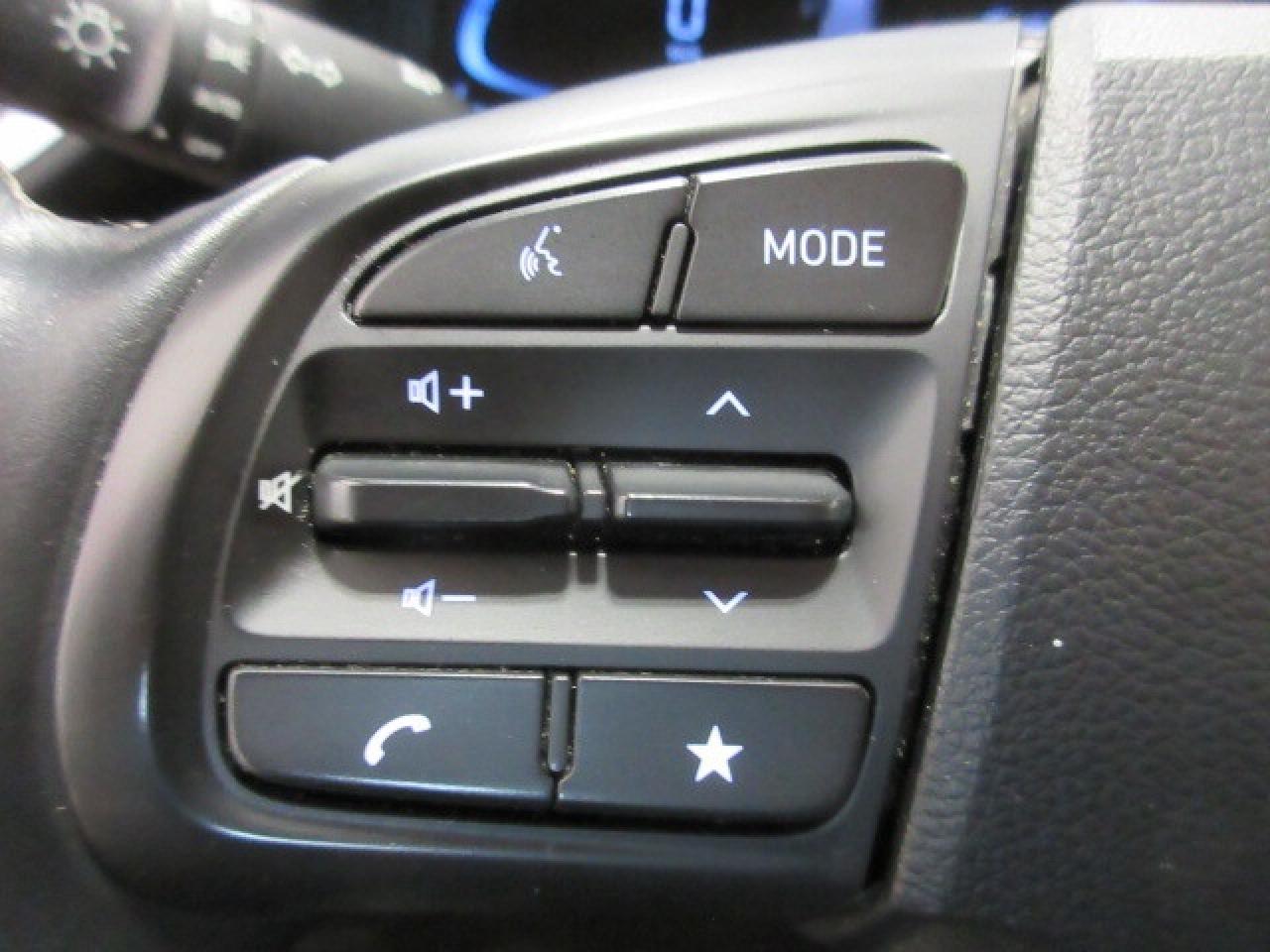 2024 Hyundai Venue PREFERRED, ALLOYS, HTD. SEATS, APPLE/ANDROID, 72K! Photo