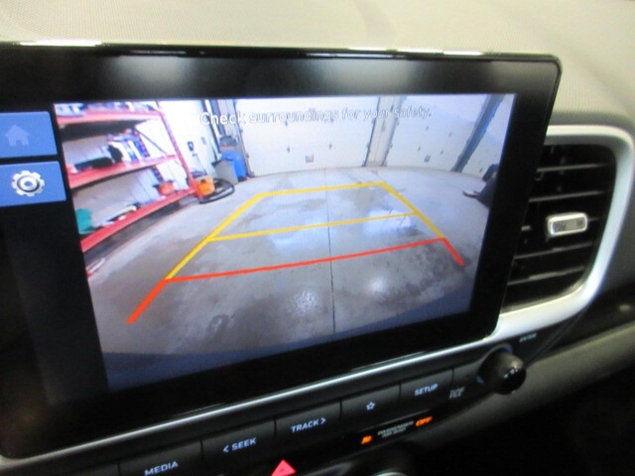 2024 Hyundai Venue PREFERRED, ALLOYS, HTD. SEATS, APPLE/ANDROID, 72K! Photo