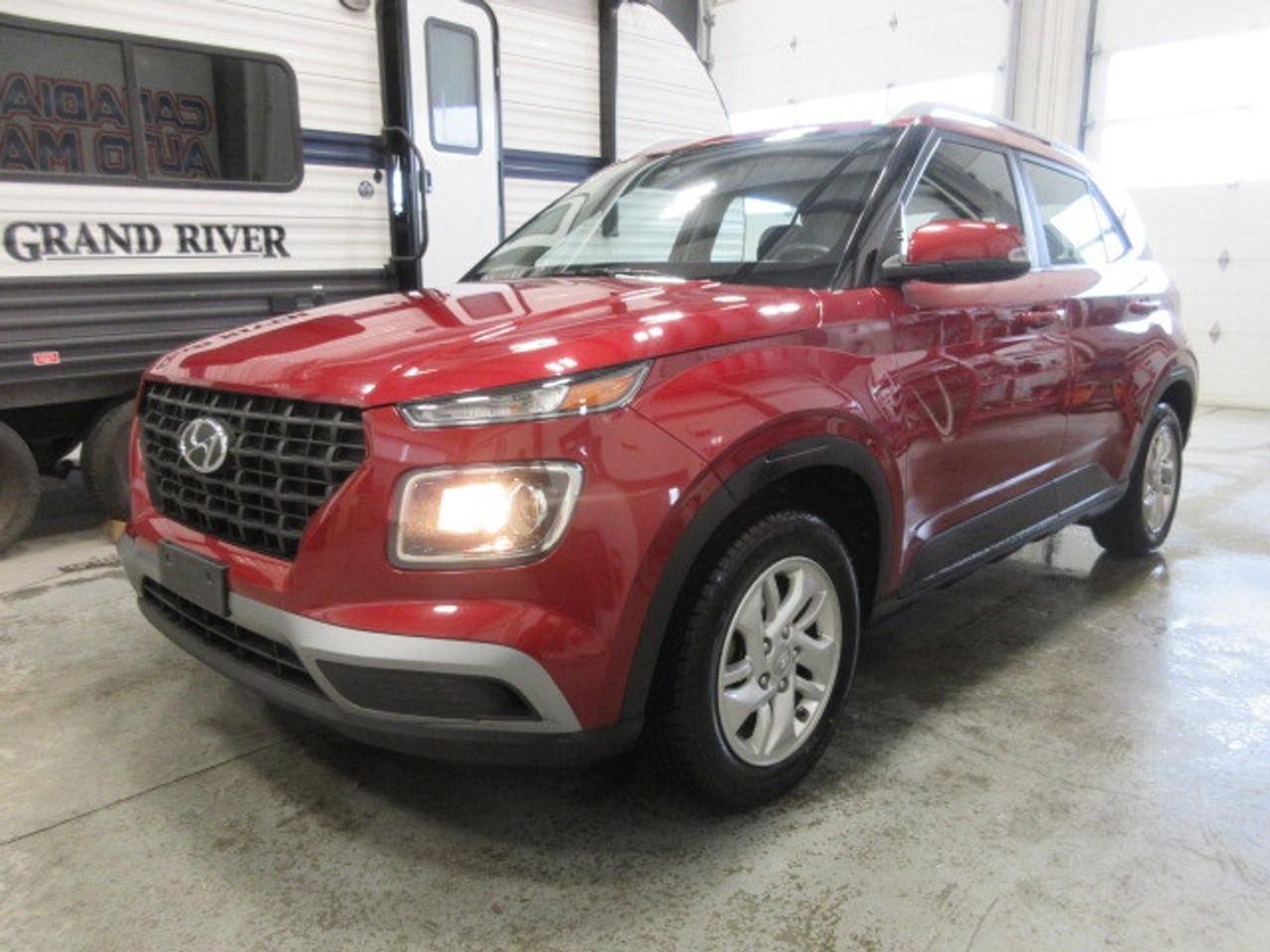 2024 Hyundai Venue PREFERRED, ALLOYS, HTD. SEATS, APPLE/ANDROID, 72K! Photo3