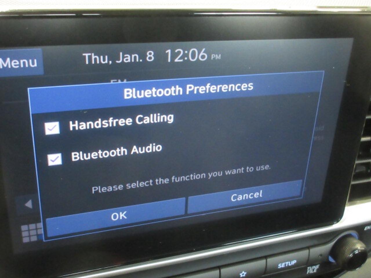 2024 Hyundai Venue PREFERRED, ALLOYS, HTD. SEATS, APPLE/ANDROID, 72K! Photo
