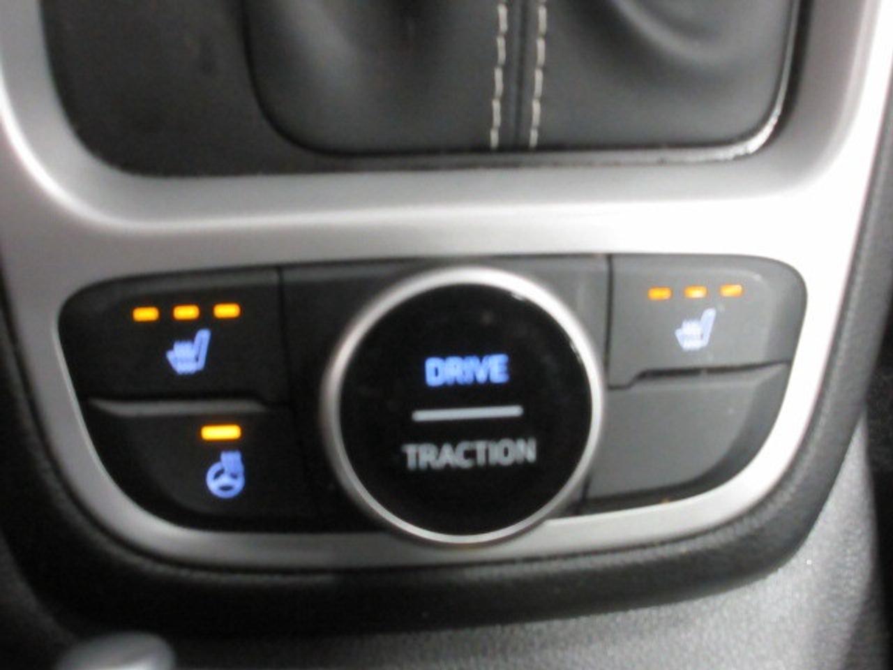 2024 Hyundai Venue PREFERRED, ALLOYS, HTD. SEATS, APPLE/ANDROID, 72K! Photo