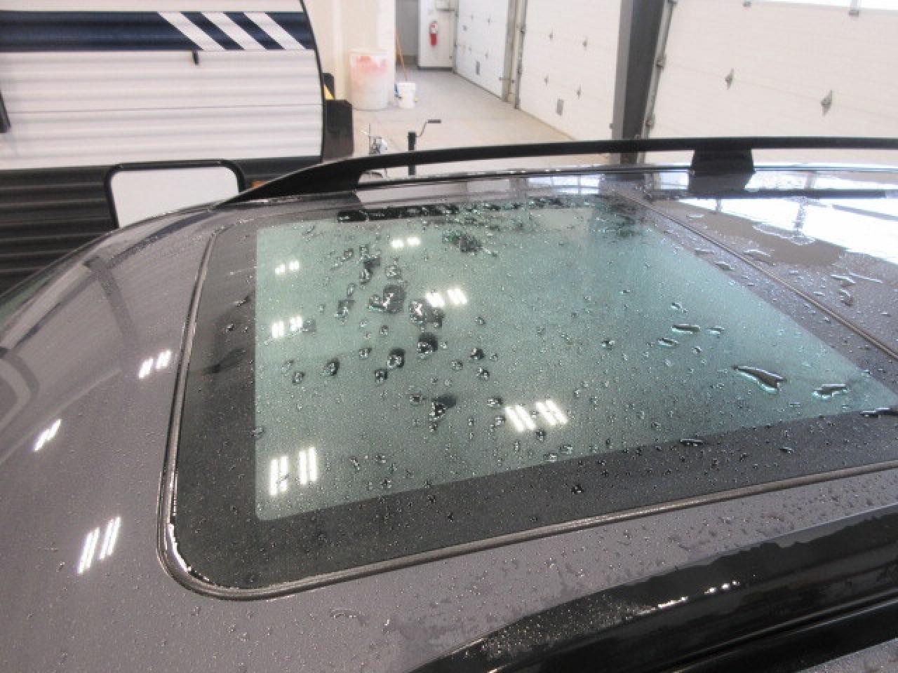 2021 Subaru Forester 2.5i LIMITED W/NAV, EYESIGHT, ROOF, LEATHER, 73K! Photo