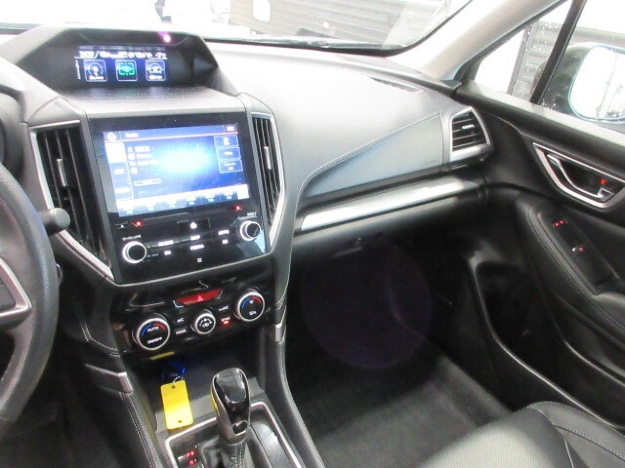 2021 Subaru Forester 2.5i LIMITED W/NAV, EYESIGHT, ROOF, LEATHER, 73K! Photo