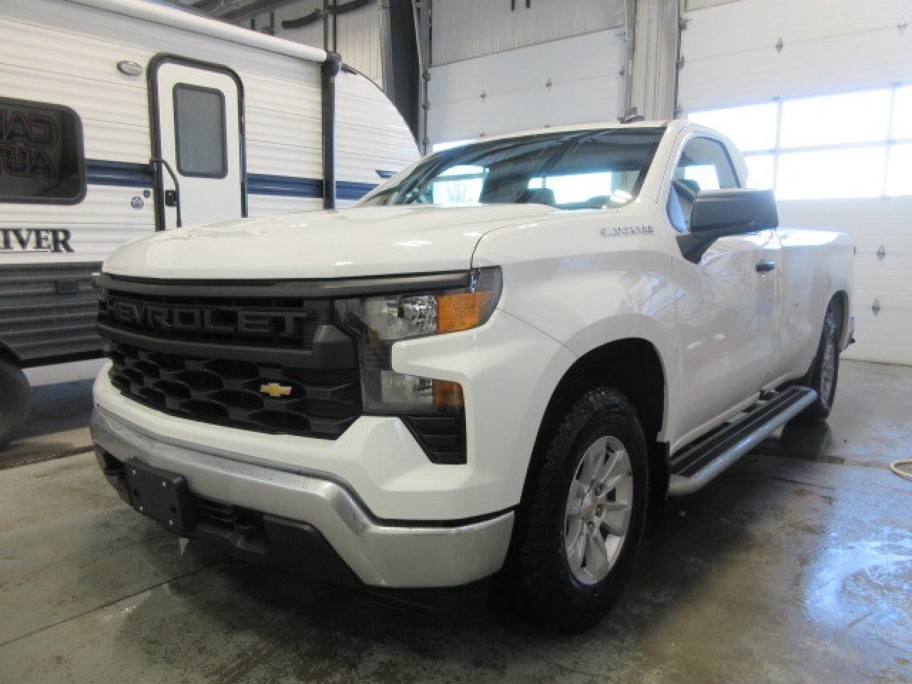 2024 Chevrolet Silverado 1500 2WD 5.3L LONGBOX REG CAB, A/C, APPLE/ANDROID, 10K! Photo