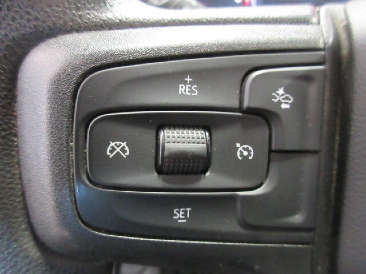 2024 Chevrolet Silverado 1500 2WD 5.3L LONGBOX REG CAB, A/C, APPLE/ANDROID, 10K! Photo