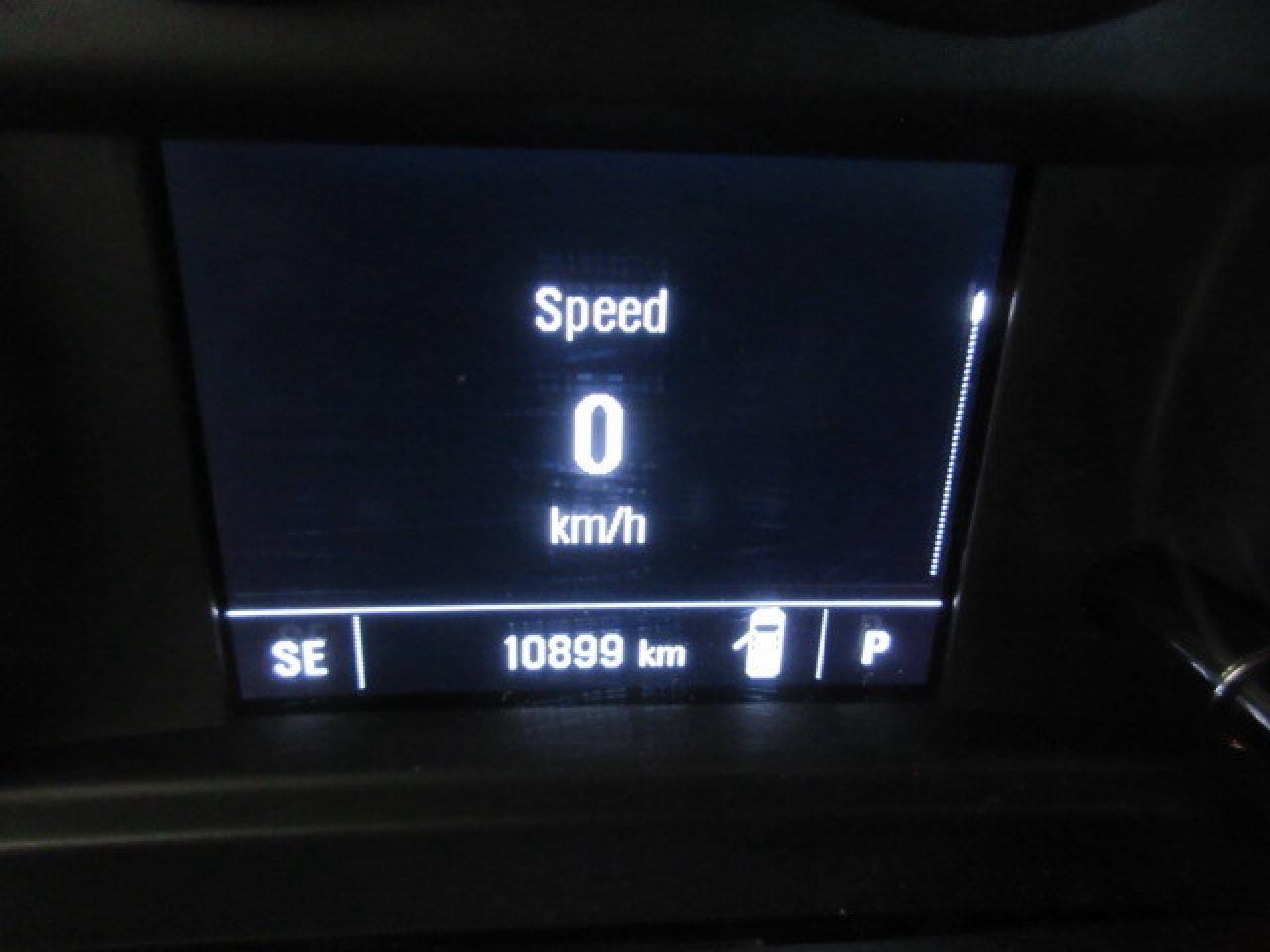 2024 Chevrolet Silverado 1500 2WD 5.3L LONGBOX REG CAB, A/C, APPLE/ANDROID, 10K! Photo