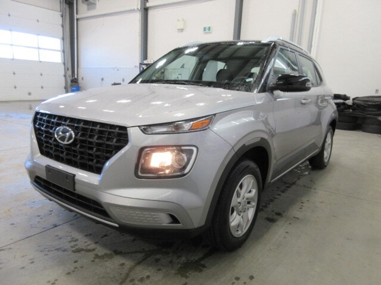 2024 Hyundai Venue PREFERRED, ALLOYS, HTD. SEATS, APPLE/ANDROID, 66K! Photo3