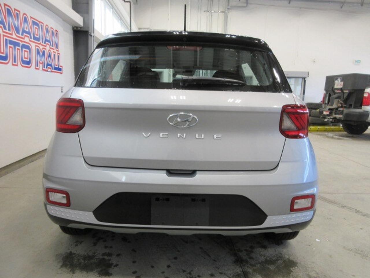 2024 Hyundai Venue PREFERRED, ALLOYS, HTD. SEATS, APPLE/ANDROID, 66K! Photo