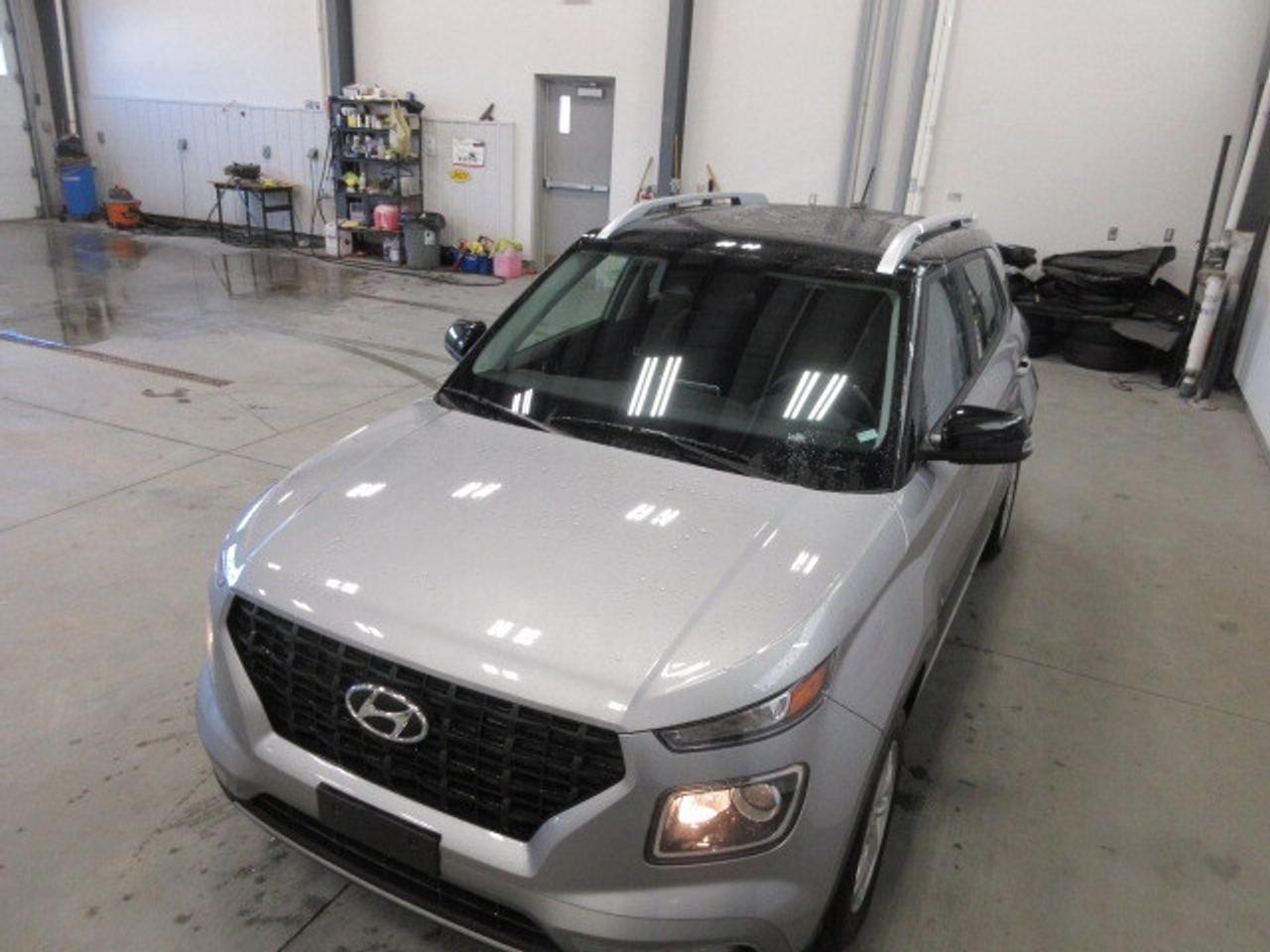 2024 Hyundai Venue PREFERRED, ALLOYS, HTD. SEATS, APPLE/ANDROID, 66K! Photo