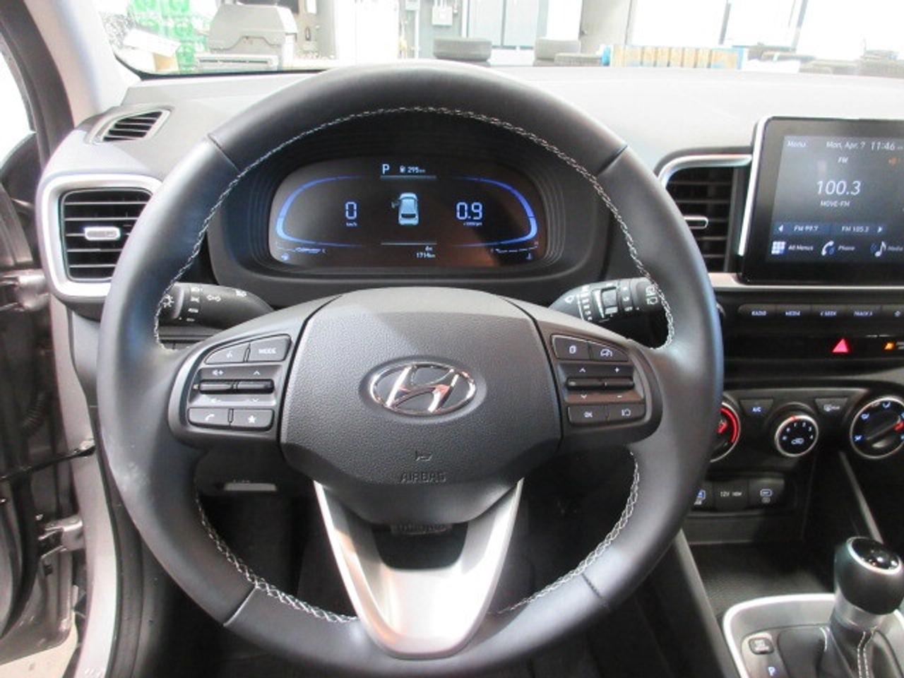2024 Hyundai Venue PREFERRED, ALLOYS, HTD. SEATS, APPLE/ANDROID, 66K! Photo