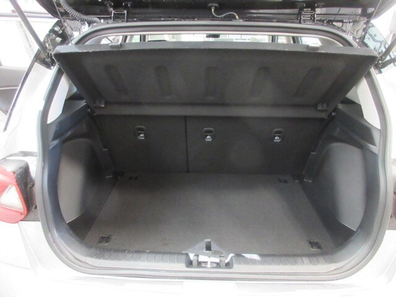 2024 Hyundai Venue PREFERRED, ALLOYS, HTD. SEATS, APPLE/ANDROID, 66K! Photo