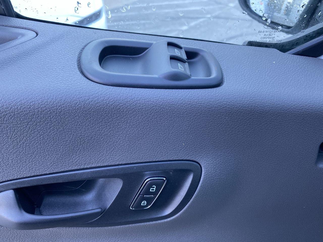 2026 Ford Transit Sliding Pass 148 Photo