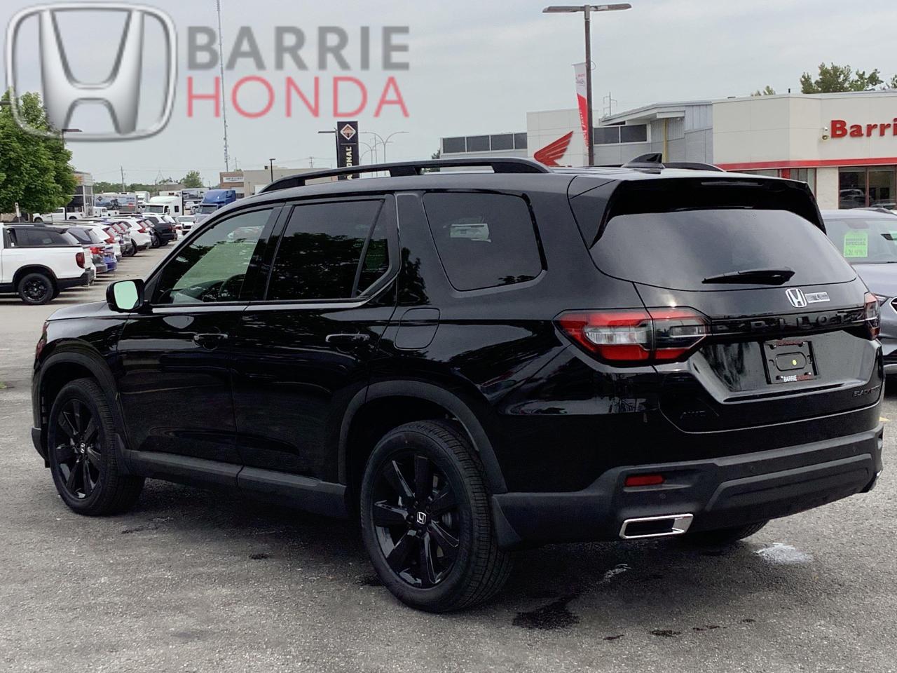 2026 Honda Pilot Black Edition 4dr All-Wheel Drive Photo4