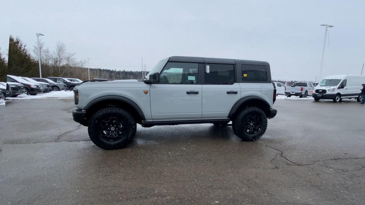 2026 Ford Bronco 4 Door Badlands Photo