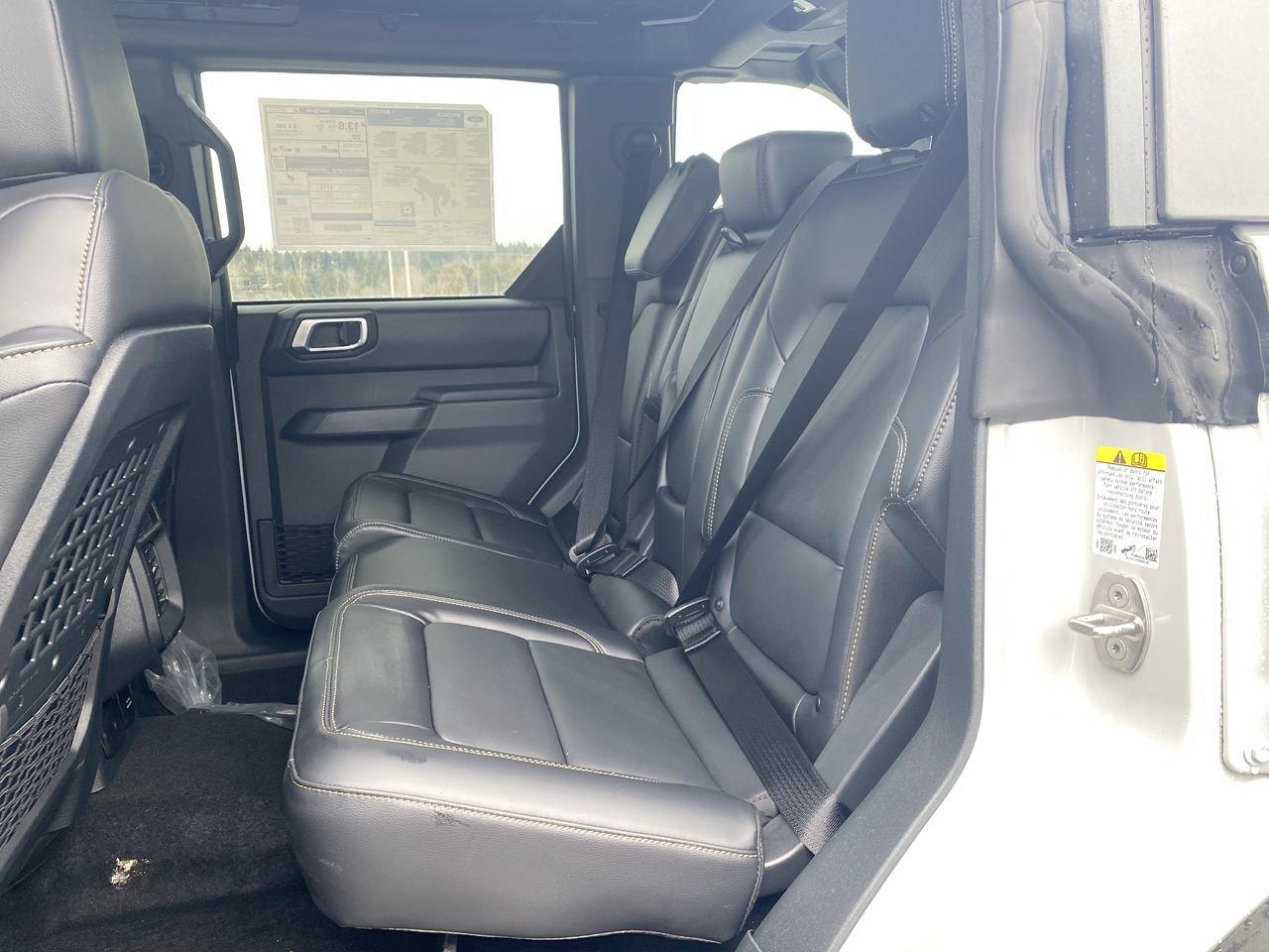 2026 Ford Bronco 4 Door Badlands Photo