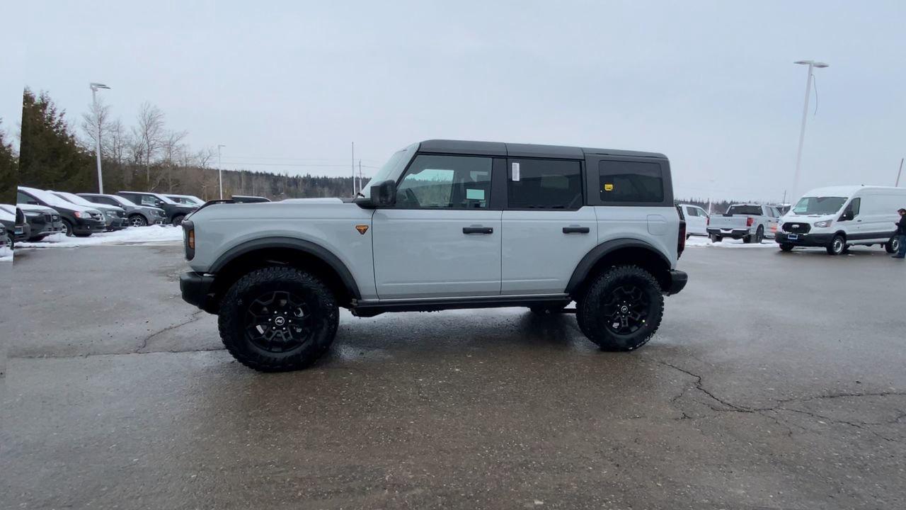 2026 Ford Bronco Badlands Photo4