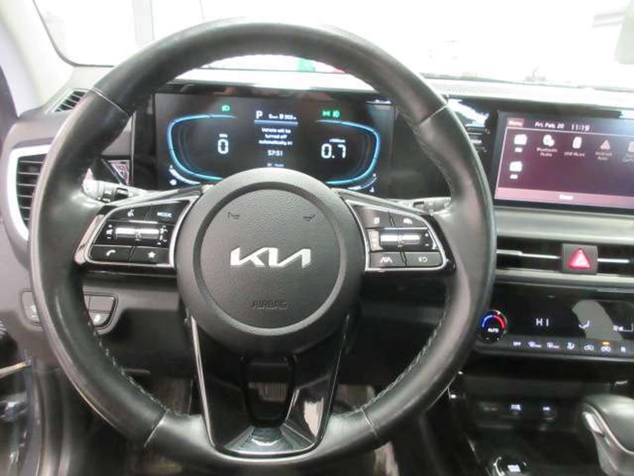 2024 Kia Seltos EX AWD, ROOF, HEATED LEATHER, APPLE/ANDROID, 70K! Photo