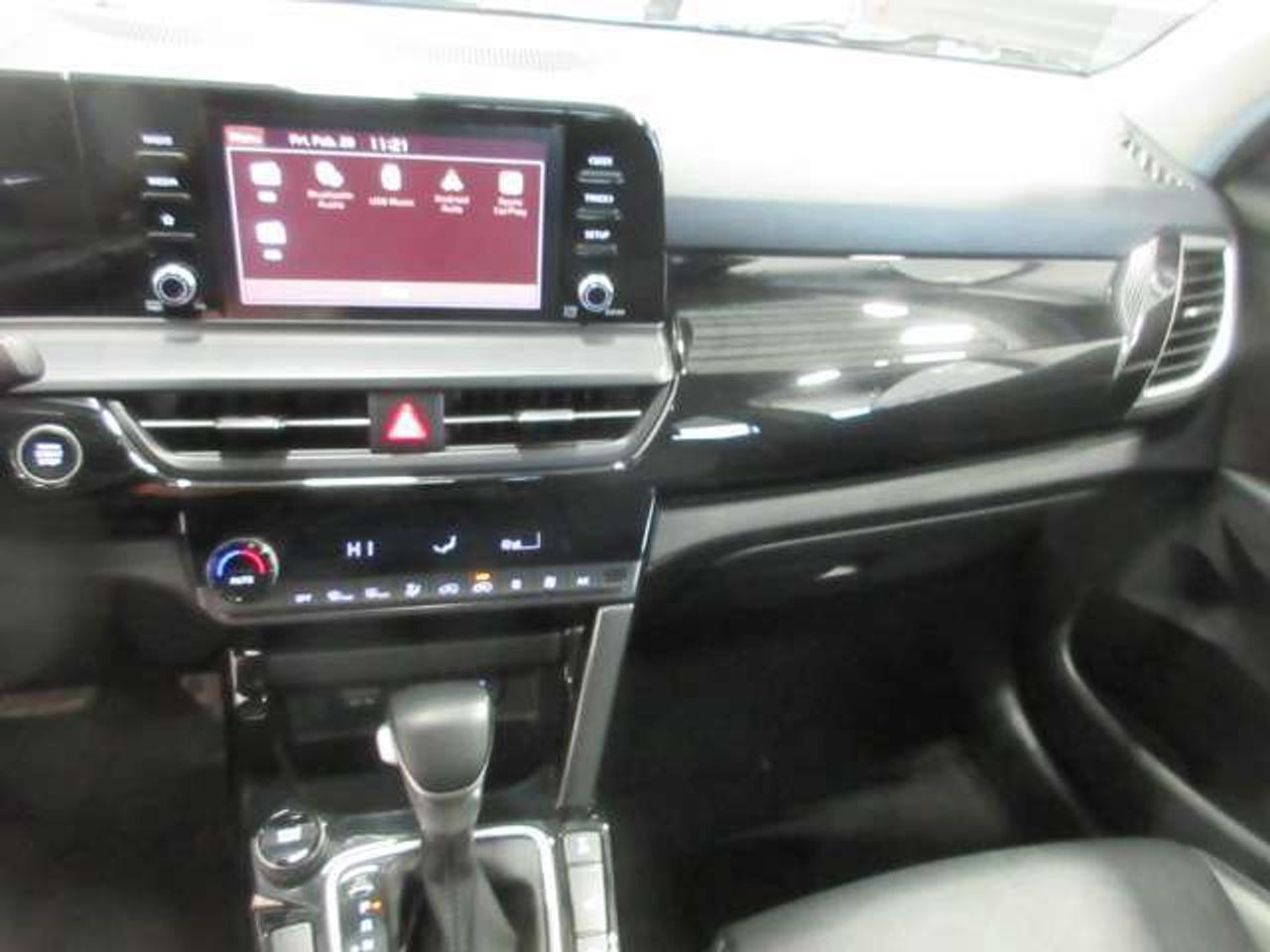 2024 Kia Seltos EX AWD, ROOF, HEATED LEATHER, APPLE/ANDROID, 70K! Photo