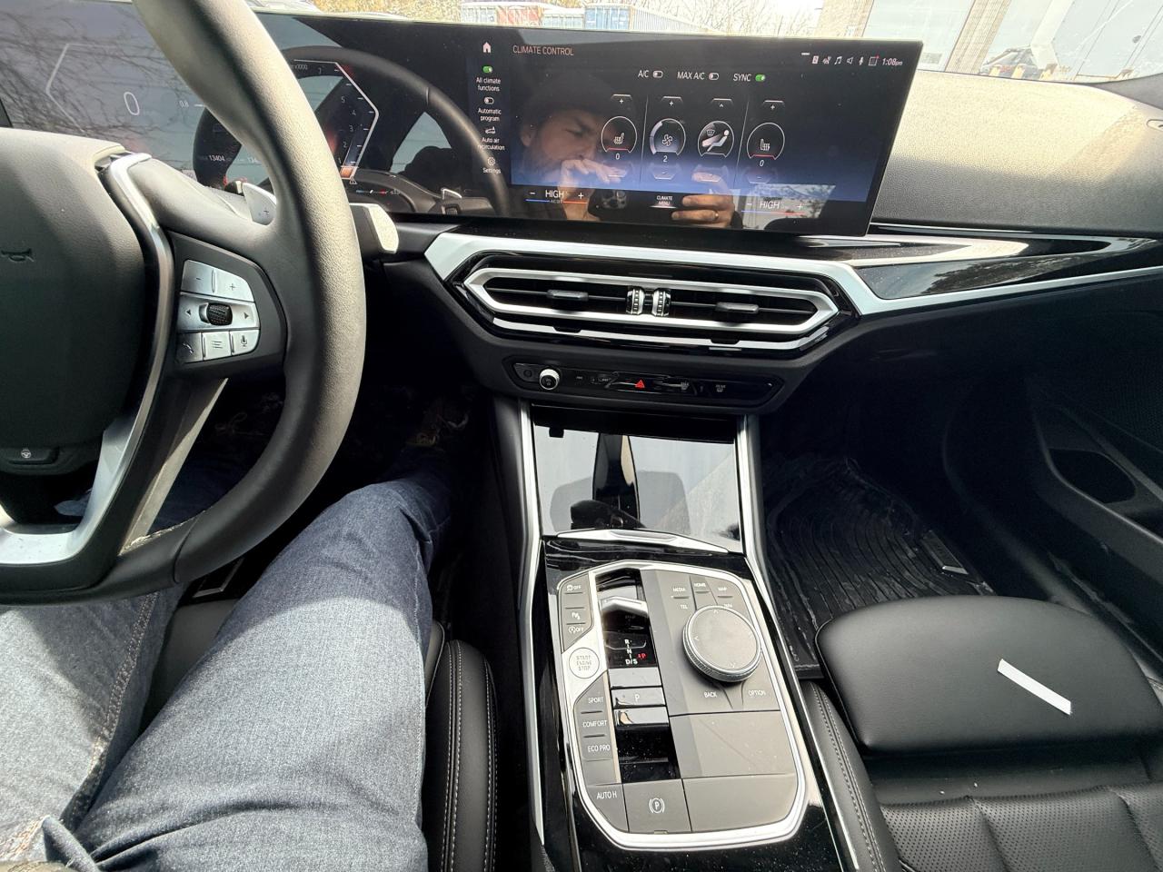 2023 BMW 330 i xDrive 4dr All-Wheel Drive Sedan Photo