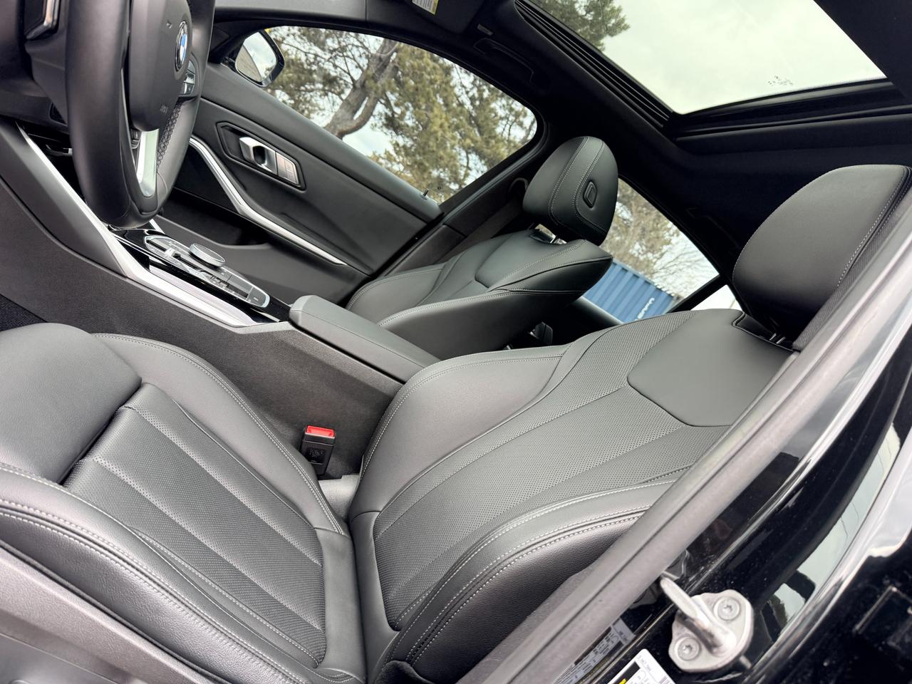 2023 BMW 330 i xDrive 4dr All-Wheel Drive Sedan Photo