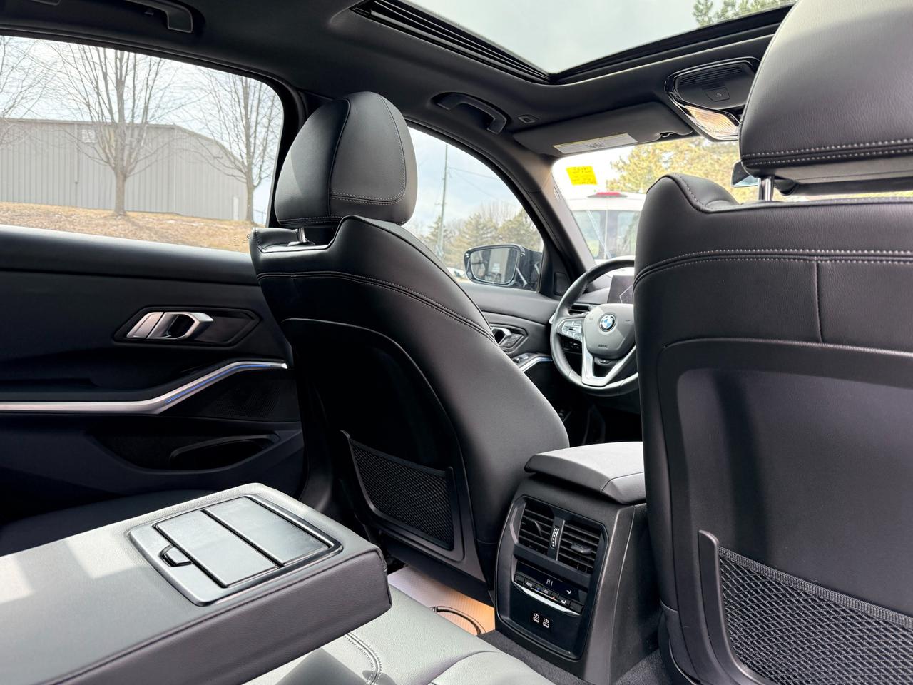 2023 BMW 330 i xDrive 4dr All-Wheel Drive Sedan Photo