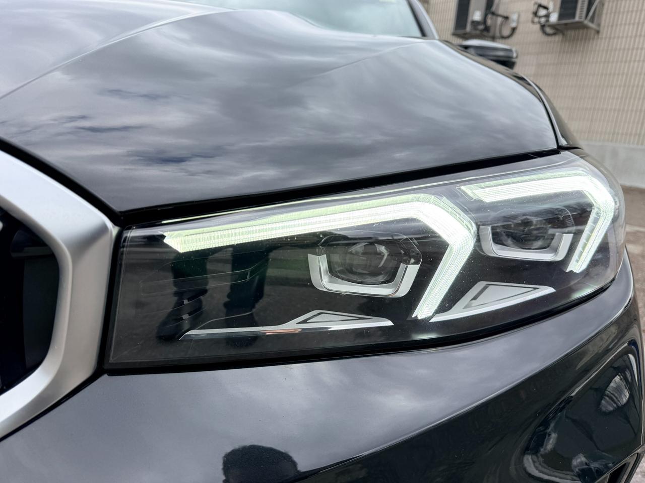 2023 BMW 330 i xDrive 4dr All-Wheel Drive Sedan Photo
