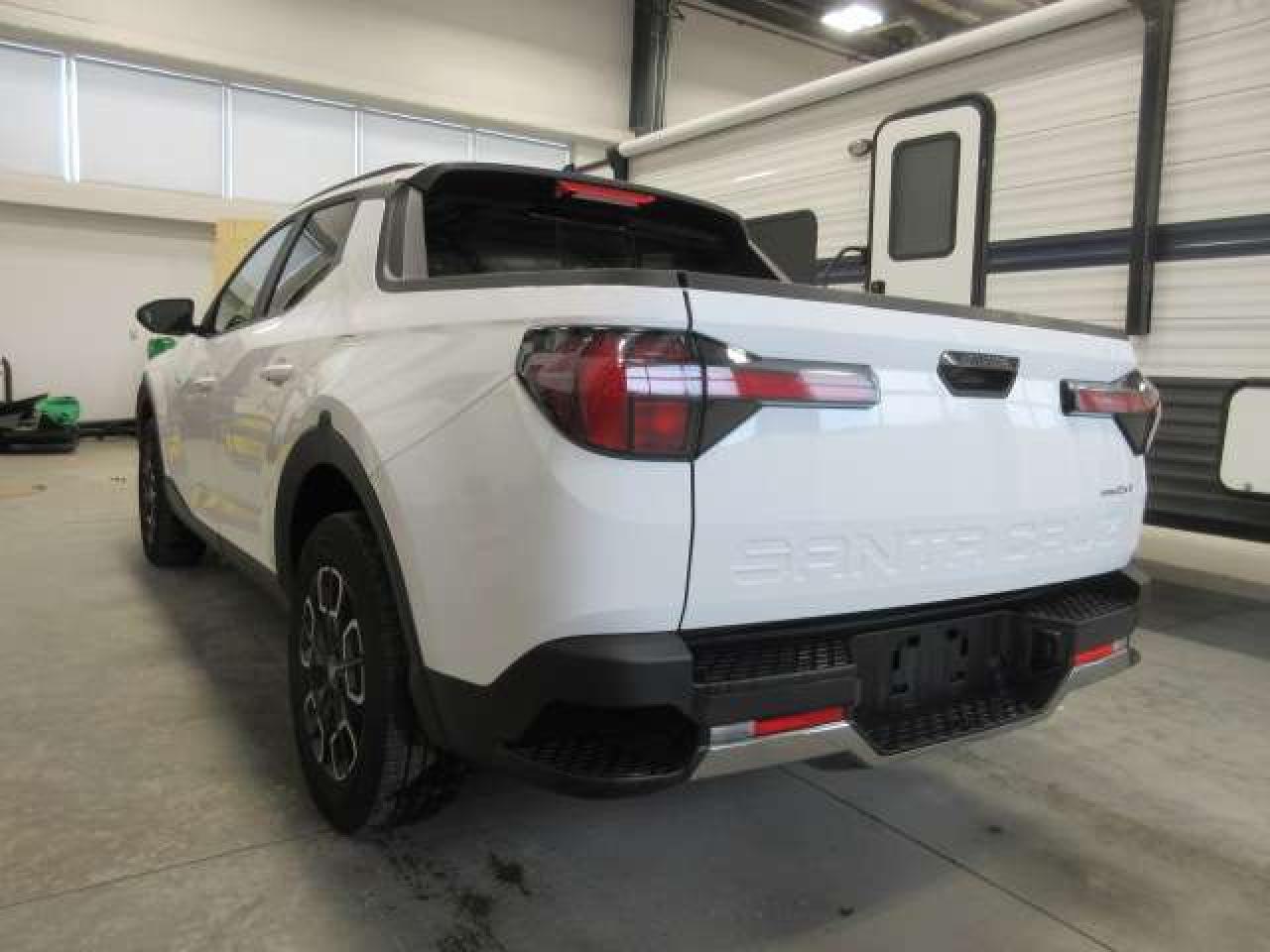 2024 Hyundai Santa Cruz PREFERRED AWD, 2.5T, NAV, APPLE/ANDROID, 63K! Photo4