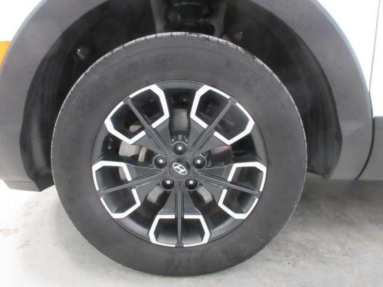 2024 Hyundai Santa Cruz PREFERRED AWD, 2.5T, NAV, APPLE/ANDROID, 63K! Photo