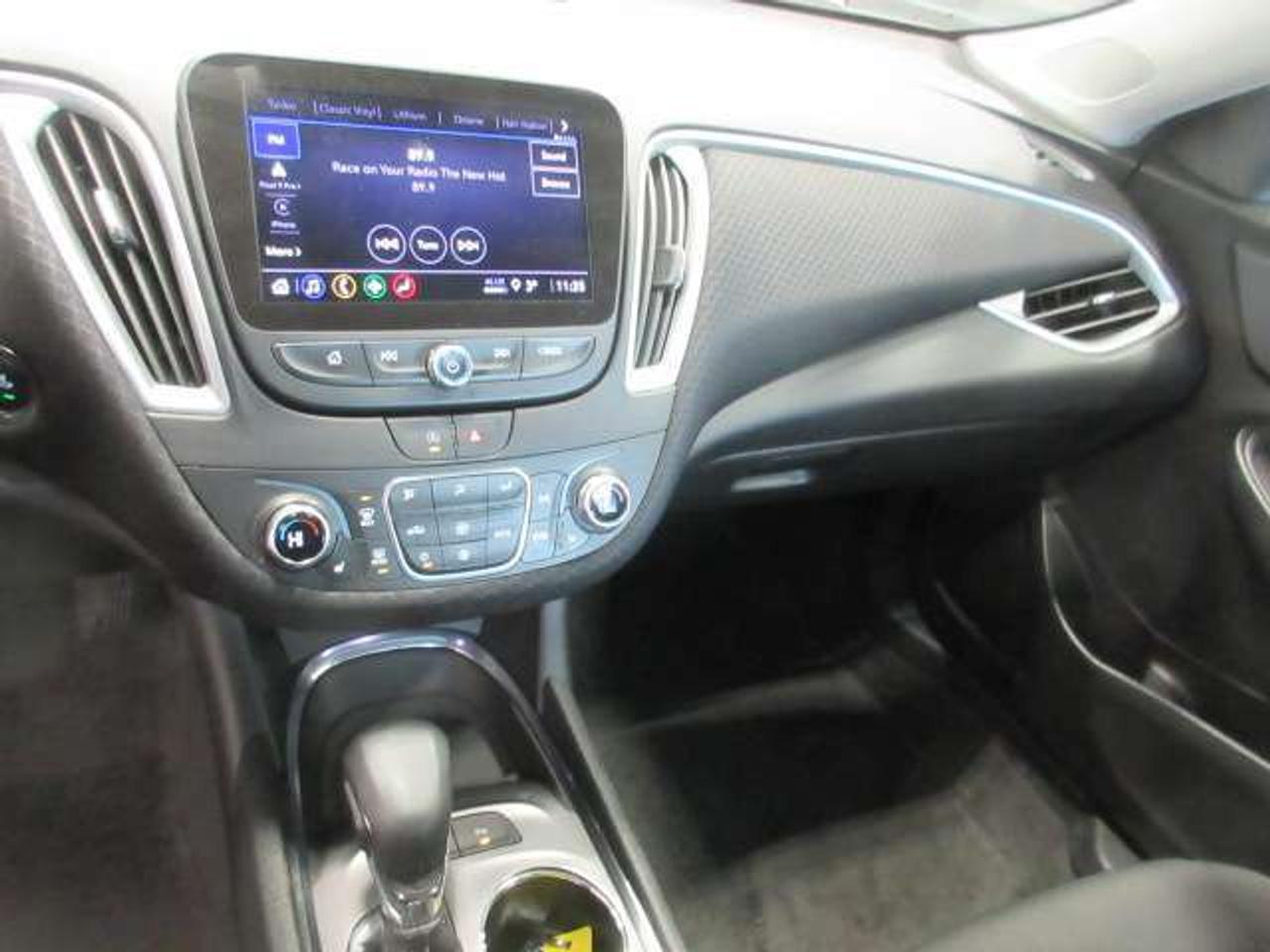 2024 Chevrolet Malibu LT, APPLE/ANDROID, A/C, BT, CAMERA, ALLOYS, 59K! Photo